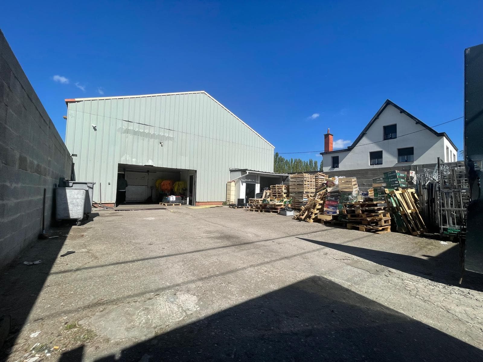 ENTREPOT 210 m² - LILLE LOMME